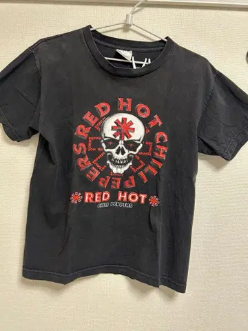 RED HOT CHILI PEPPERS T셔츠