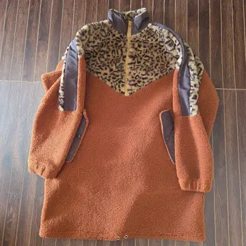 브라운 플리스 자켓 레오파드 무늬