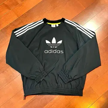 adidas 상의 미사용 새상품
