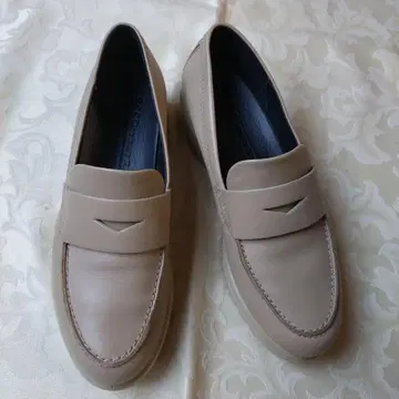 ECCO (에코) Modtray 우먼 가죽 로퍼 베이지 35