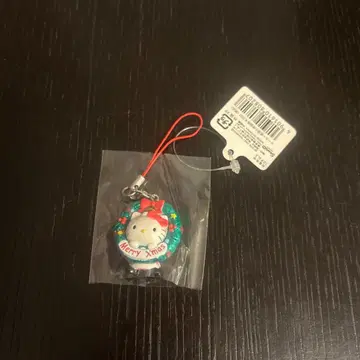 헬로키티 크리스마스 리스 스트랩