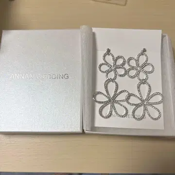 ANNAN WEDDING 플라워 모티브 액세서리