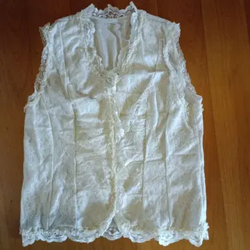 POUPEE BLANC 아이보리 레이스 프릴 슬리브리스 베스트