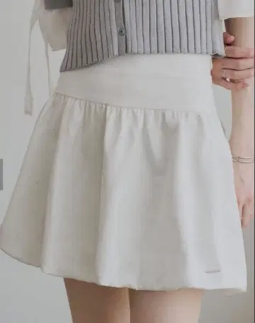 Chico 절개 새틴 라이크 벌룬 스커트