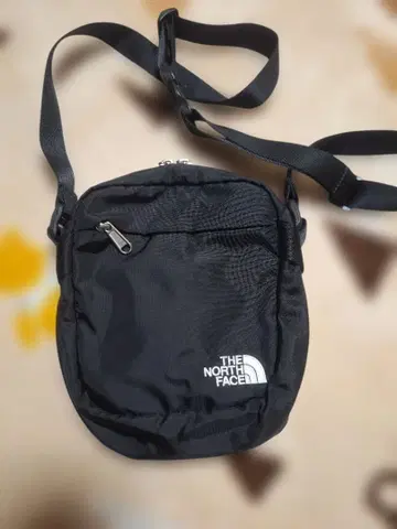 THE NORTH FACE 블랙 숄더백