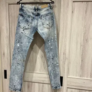 mnml 스키니 데님 페인트 가공