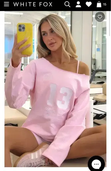 WHITE FOX 핑크 오프숄더 맨투맨