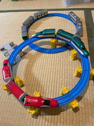 프라레일 레일 세트 복수 차량 포함