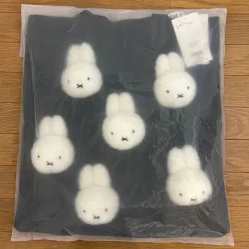 [ 미개봉 새상품 ] 메리제니 복슬복슬 미피 토트백 블랙