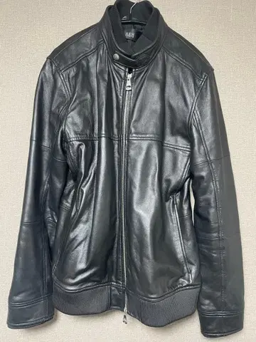 AKM Contemporary 블랙 가죽 자켓