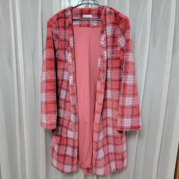 M.deux 핑크 계열 체크 무늬 롱 코트