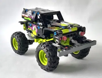 레고 42118 몬스터 잼 그레이브 디거입니다.