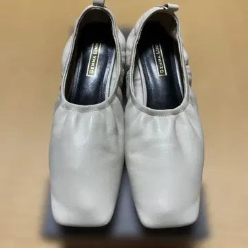 가죽 슬립온 아이보리 GEMMA LINN