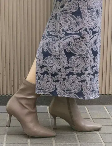 RANDA 스트레치 센터 시임 숏부츠