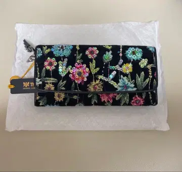 Think Bee! 꽃무늬 자수 장지갑
