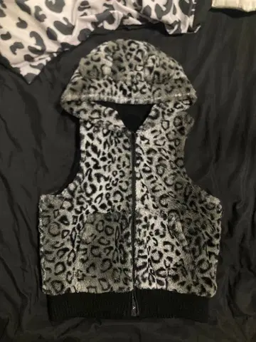 레오파드 베스트 헤이세이 갸루 그런지