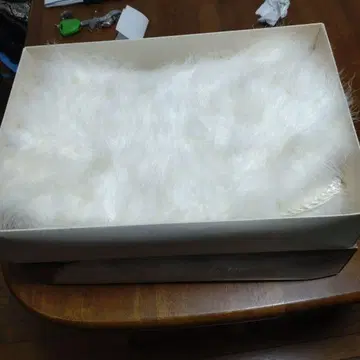 Gale Feather 화이트 퍼 숄