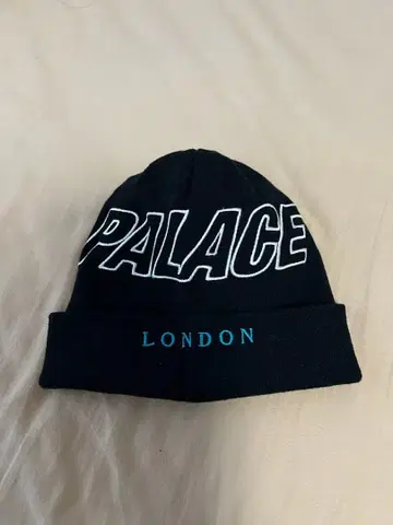 PALACE SKATEBOARDS 니트 모자