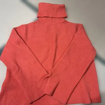 Mila Oven 코랄 리브 니트 스웨터