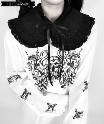 DimMoire 프릴 달린 블랙 탈부착 카라