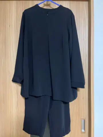 블랙 팬츠 수트 셋업 긴팔 지퍼