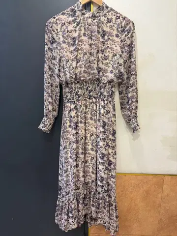 에크란 백리본 셔링 원피스