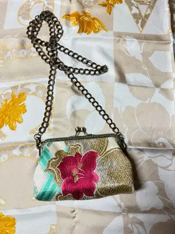 기모노 오비 리메이크 꽃무늬 자수 가마구치 백