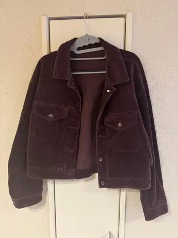 UNIQLO 코듀로이 자켓 다크 퍼플 계열
