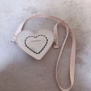 닥터마틴 하트 숄더백