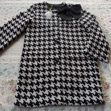 미사용 새상품 PICCIN 피칭 하운드투스 리본 코트