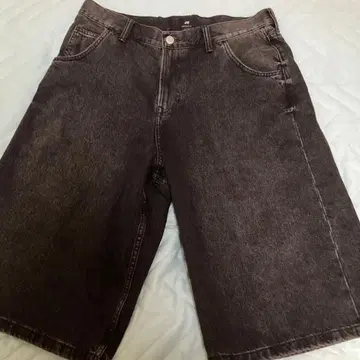 H&M 슈퍼 배기 데님 숏팬츠