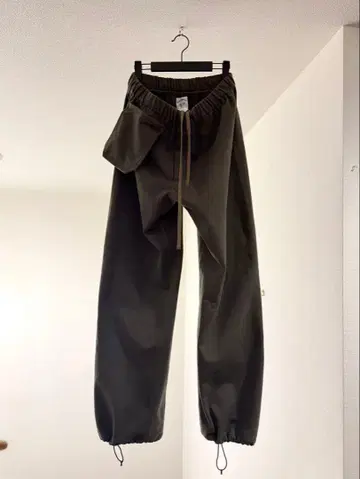 SUNSEA 스웨트 팬츠 3 올리브