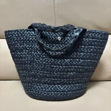 헬렌 카민스키 라피아 가죽 핸드백 블랙