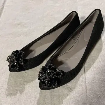 [ 미사용 새상품 ] 락포트 비즈 장식 블랙 플랫슈즈 23.5