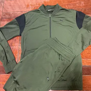 Puma 올리브 그린 저지 세트 여성용 L