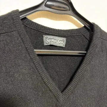 스코틀랜드제 캐시미어 V넥 스웨터 블랙