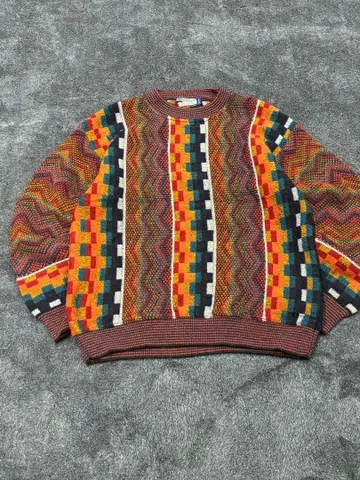 BEL BELLO FIRST 3D 니트 coogi풍 M 사이즈