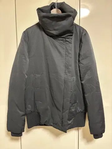 Theory 의 다운 블루종