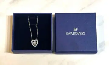 SWAROVSKI 스와로브스키 댄싱 하트 목걸이 실버