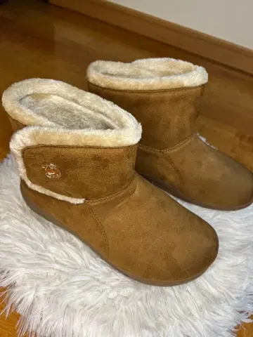 [ 미사용 새상품 ] VIONIC 바이오닉 어그 부츠 숏부츠