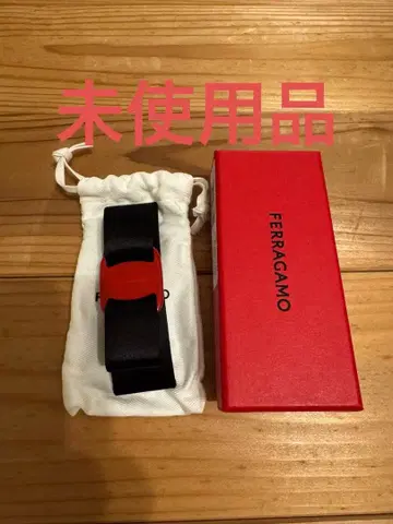 FERRAGAMO 머리핀 미사용품