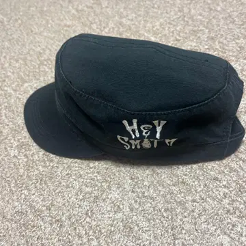 HEY SMITH 로고 캡