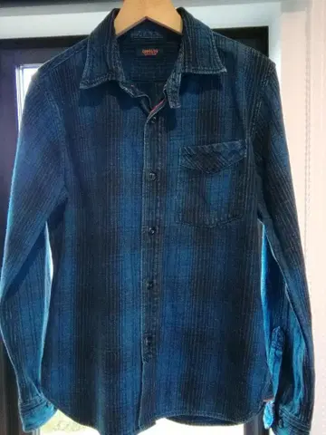 OMNIGOD 체크 무늬 플란넬 셔츠