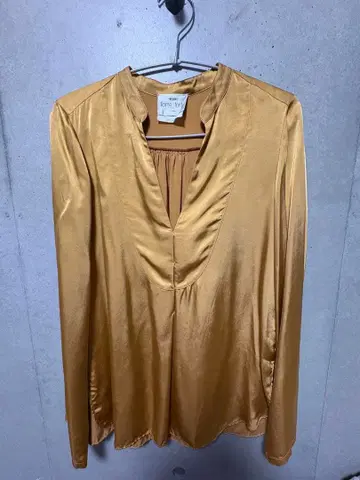 forte.forte 골드 긴팔 셔츠