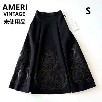 미사용품 AMERI VINTAGE [ 정가 2.3 ] 리본 자수 스커트