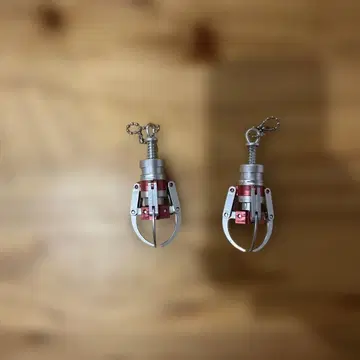 뽑기 게임 집게형 키링 x 2