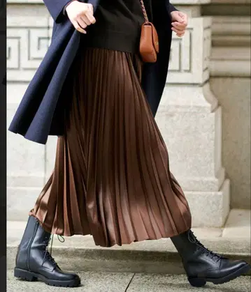 23구 가죽 라이크 플리츠 스커트 M