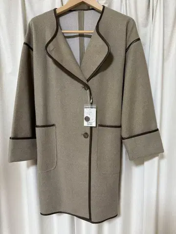 택 포함 새상품 코트