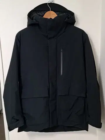 유니클로 하이브리드 다운 파카 블랙 후드 부착 남성용 M 블랙