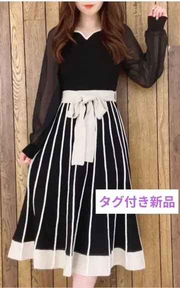 MIIA 소매 쉬폰 배색 니트 원피스